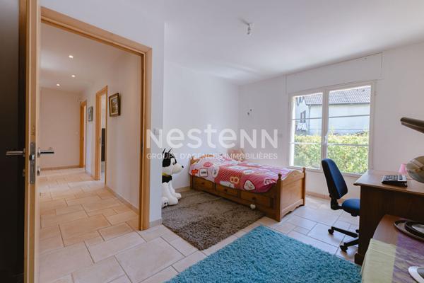 Nestenn Igny - Maison familiale 250 m² Palaiseau (Pileu) - 6 chambres - Séjour 57 m² sud - DPE B - Pompe à chaleur - Sous-sol total - Garage 4 voitures - Proche RER, Saclay et Vélizy