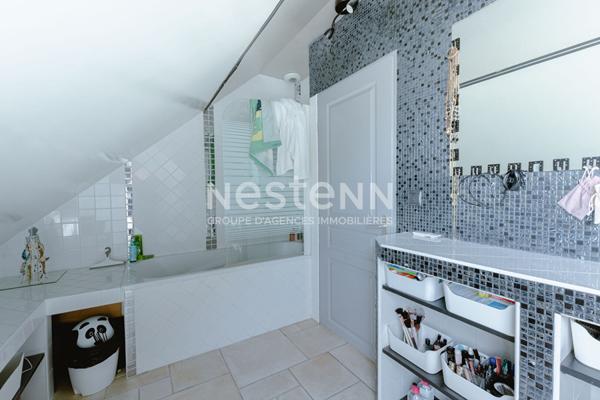 Nestenn Igny - Maison familiale 250 m² Palaiseau (Pileu) - 6 chambres - Séjour 57 m² sud - DPE B - Pompe à chaleur - Sous-sol total - Garage 4 voitures - Proche RER, Saclay et Vélizy