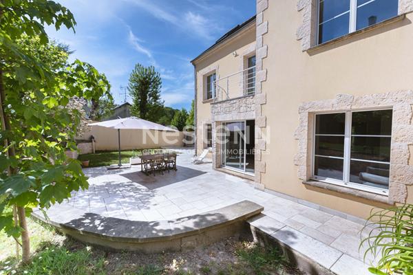 Nestenn Igny - Maison familiale 250 m² Palaiseau (Pileu) - 6 chambres - Séjour 57 m² sud - DPE B - Pompe à chaleur - Sous-sol total - Garage 4 voitures - Proche RER, Saclay et Vélizy