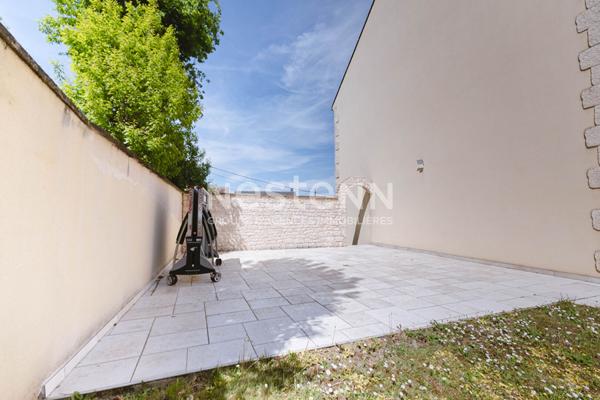 Nestenn Igny - Maison familiale 250 m² Palaiseau (Pileu) - 6 chambres - Séjour 57 m² sud - DPE B - Pompe à chaleur - Sous-sol total - Garage 4 voitures - Proche RER, Saclay et Vélizy