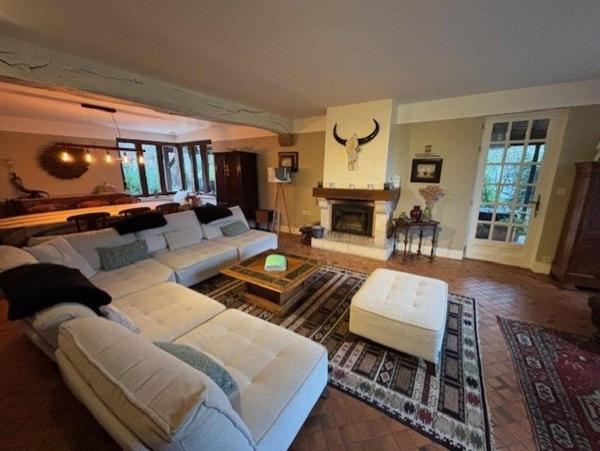 Maison de caractère 270 m² avec piscine – Fort rendement locatif – Châteaux de la Loire