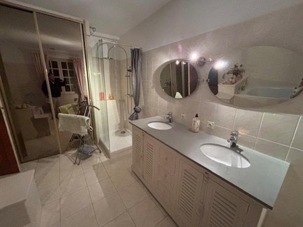 Maison de caractère 270 m² avec piscine – Fort rendement locatif – Châteaux de la Loire