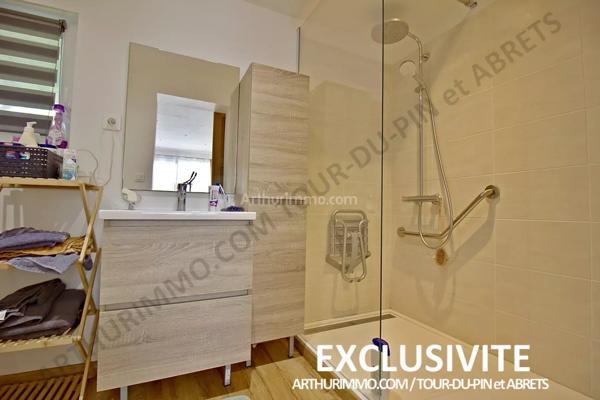 Vente                                                      Maison
                        
                     6 pièces                      150 m2                     à La Tour-du-Pin