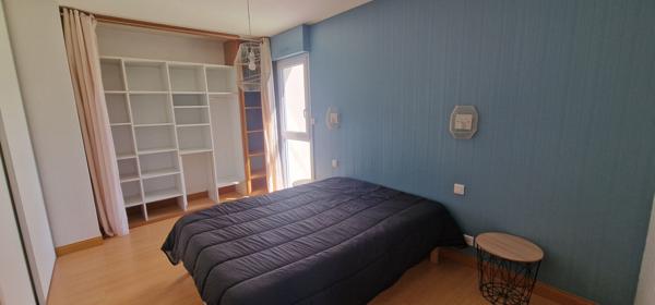 T2 meublé en rez-de-chaussée avec balcon, parking et cave, Centre-bourg de Guipavas