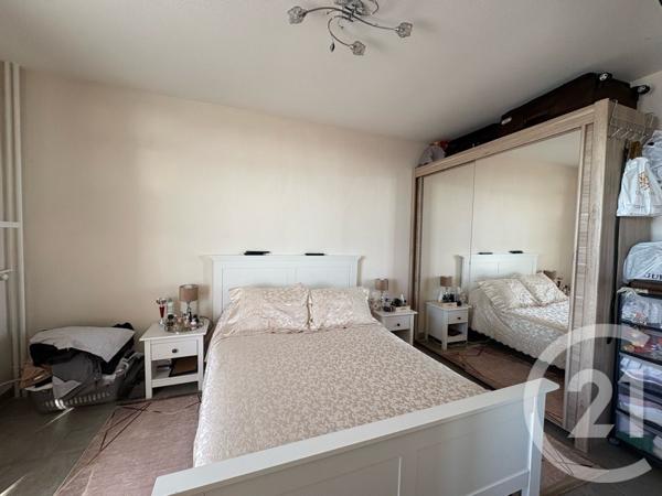 Appartement T4 à vendre  5 pièces - 78,50 m2 PORT DE BOUC - 13