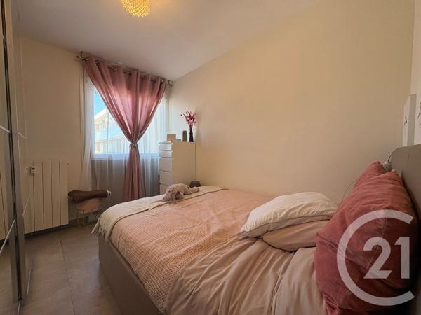 Appartement T4 à vendre  5 pièces - 78,50 m2 PORT DE BOUC - 13