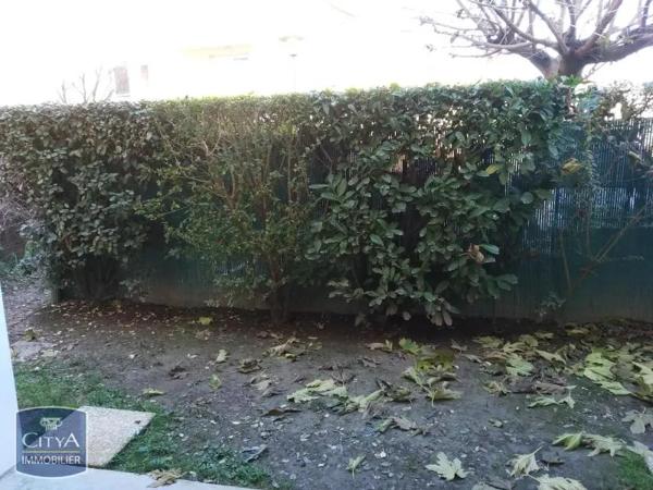 Appartement à louer 2 pièces 41.65m² Lescar (64230)