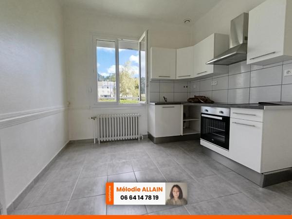 ST YORRE- MAISON AUX BELLES FINITIONS AVEC JARDIN