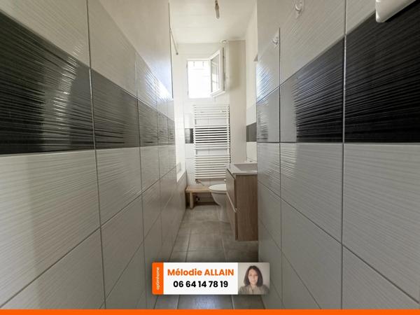 ST YORRE- MAISON AUX BELLES FINITIONS AVEC JARDIN