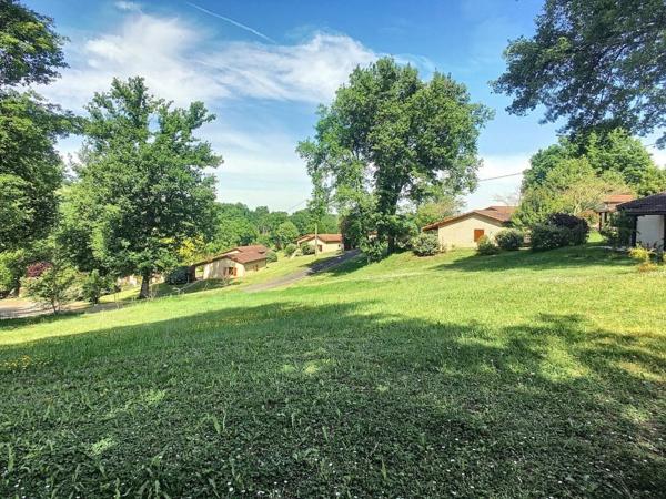 Maison dans un village de vacances à Gourdon