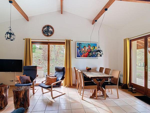 Maison dans un village de vacances à Gourdon