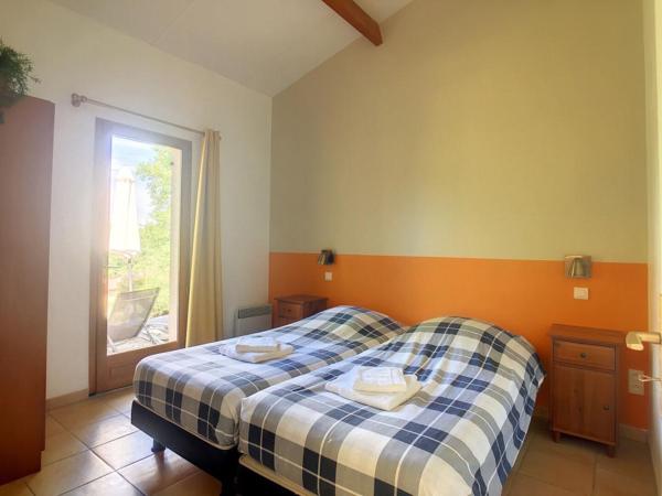 Maison dans un village de vacances à Gourdon