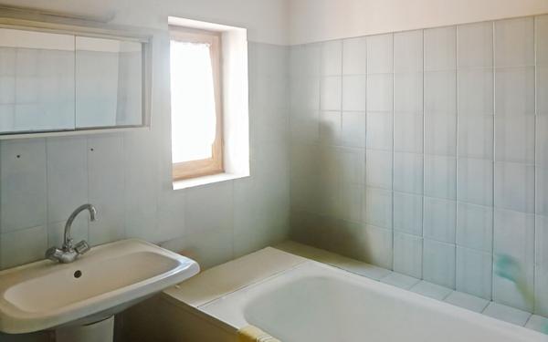 Appartement à vendre    2 pièces • 56,21 m2 La Tour-d'Aigues