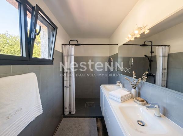 Villa à Ventabren T6 de 220 m2 sur 1880 m² de parcelle avec piscine
