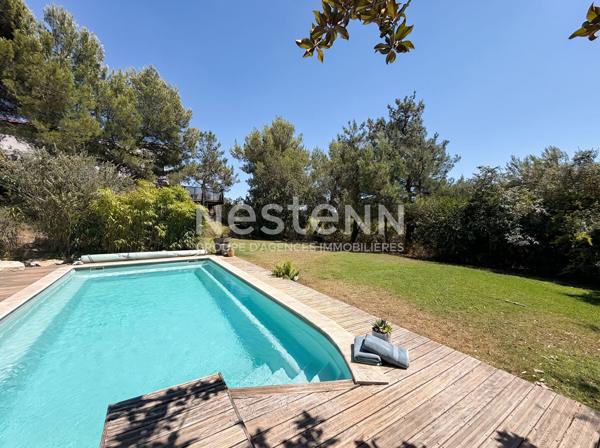 Villa à Ventabren T6 de 220 m2 sur 1880 m² de parcelle avec piscine