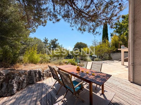 Villa à Ventabren T6 de 220 m2 sur 1880 m² de parcelle avec piscine