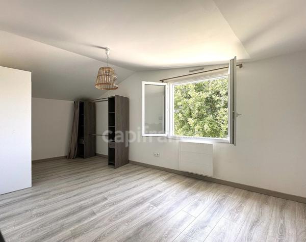 LANTON (33)Coté Bassin- Maison 3 pieces en duplex-74m²-terrasse-jardinet-parking interieur