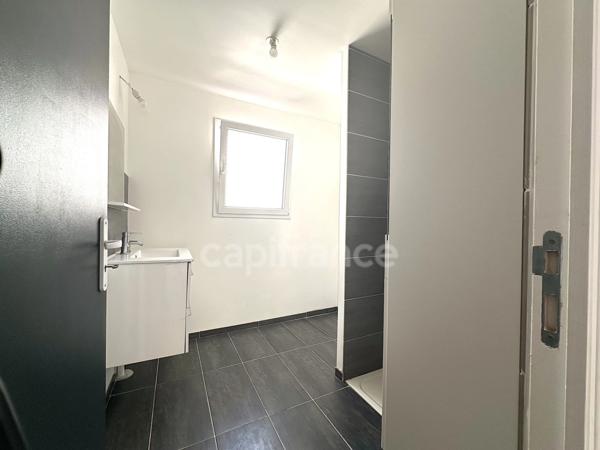 LANTON (33)Coté Bassin- Maison 3 pieces en duplex-74m²-terrasse-jardinet-parking interieur