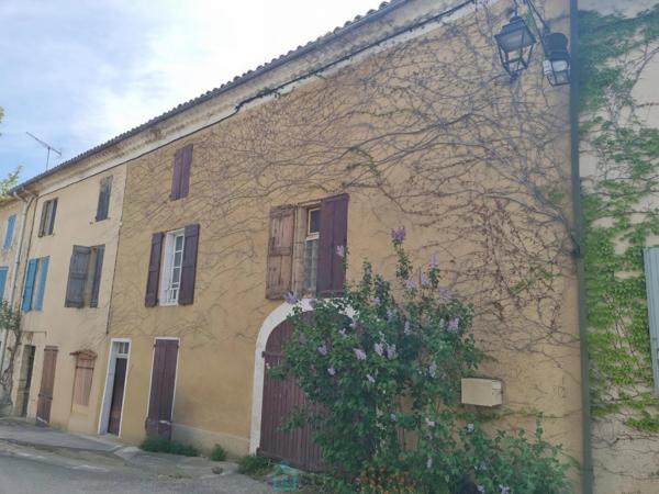 A Revest des Broussses (04) - Maison en pierre avec jardin, 200m2 de potentiel à révéler