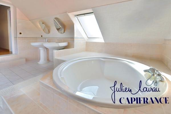 Dpt Finistère (29), à vendre TREGUNC maison P5 de 165,72 m² - Terrain de 1 400,00 m²