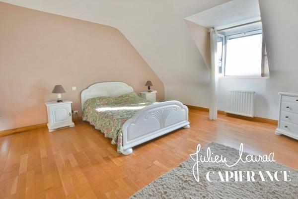 Dpt Finistère (29), à vendre TREGUNC maison P5 de 165,72 m² - Terrain de 1 400,00 m²