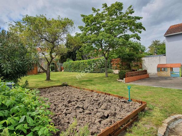 Nantes Bourgeonnière : EN VENTE Maison familiale de 146 m² au sol, 4 chambres et bureau sur parcelle de 505 m².