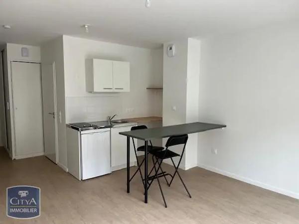 Appartement à louer 1 pièce 31.92m² Caen (14000)