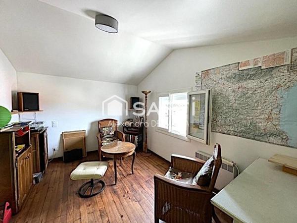 Maison 4 faces avec 2 appartements et combles aménagés – Quartier prisé proche mer