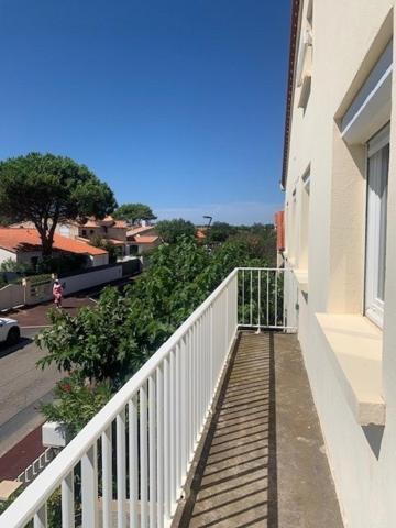 Maison 4 faces avec 2 appartements et combles aménagés – Quartier prisé proche mer