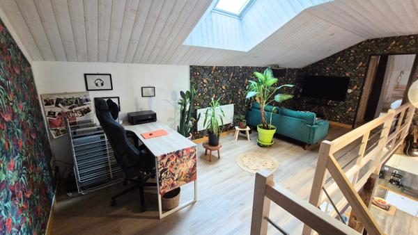 Bouée (44260) NANTES Proche, une maison d'habitation de 7 pièces principales sur 207 m² de terrain.