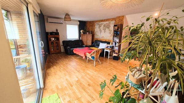 Bouée (44260) NANTES Proche, une maison d'habitation de 7 pièces principales sur 207 m² de terrain.