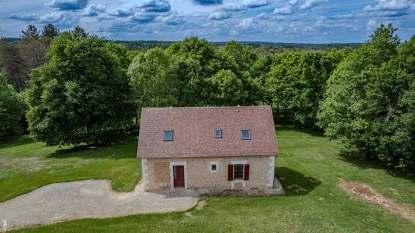 Maison ancienne - St pierre de chignac Domaine forestier d’exception avec bâtis en pierre – 100 hectares de nature préservée