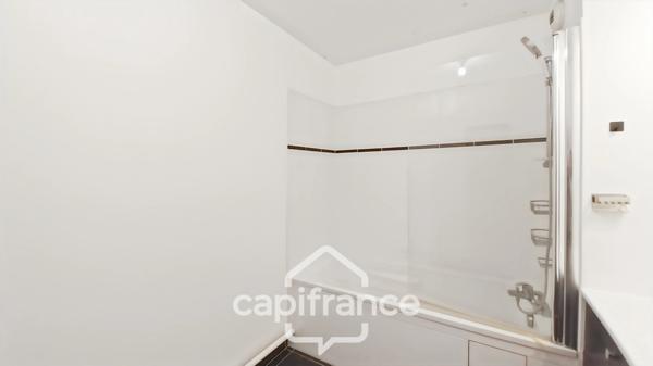 Quartier Chatrian/Centre-Gare-A vendre appartement 3 pièces-2chambres-balcon-parking en sous-sol-Lumineux-2mn RER