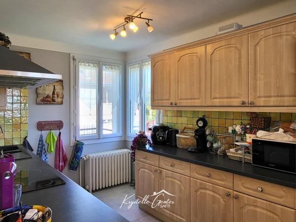 Maison rénovée, 3 chambres, à proximité du centre-ville!