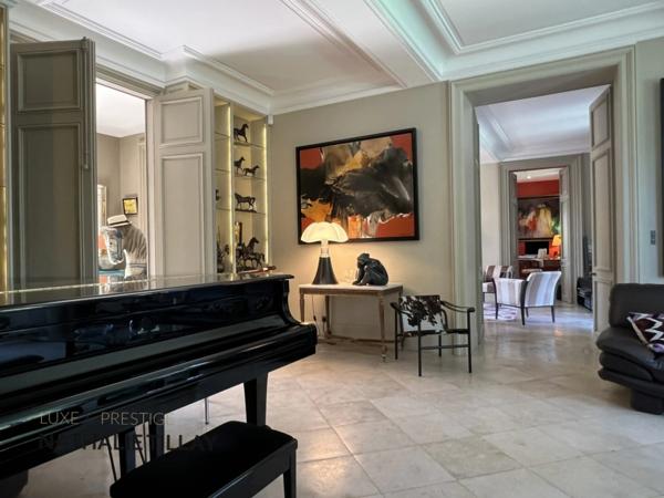 Propriété, à vendre OLIVET proche Orléans , EXCEPTIONNELLE,  1h du péage Paris St Arnoult, piscine , parc et  Bord du Loiret