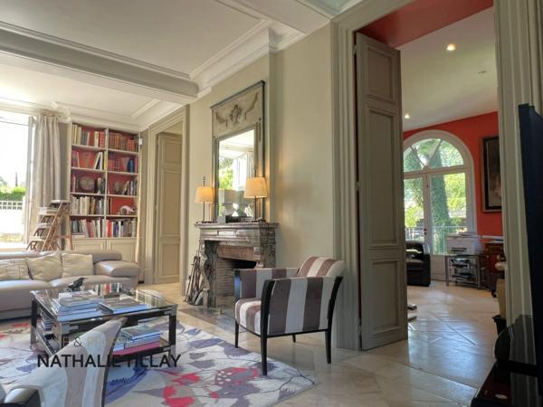 Propriété, à vendre OLIVET proche Orléans , EXCEPTIONNELLE,  1h du péage Paris St Arnoult, piscine , parc et  Bord du Loiret
