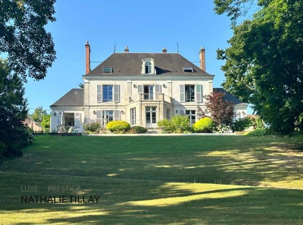 Propriété, à vendre OLIVET proche Orléans , EXCEPTIONNELLE,  1h du péage Paris St Arnoult, piscine , parc et  Bord du Loiret