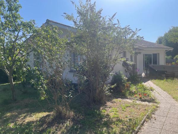 Belle maison avec garage et piscine