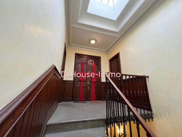 Immeuble à vendre 12 pièces de 512 m²