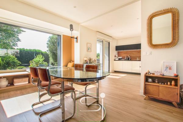 Villa 6 pièce(s) 5 chambre(s) 137 m²