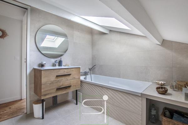 Villa 6 pièce(s) 5 chambre(s) 137 m²