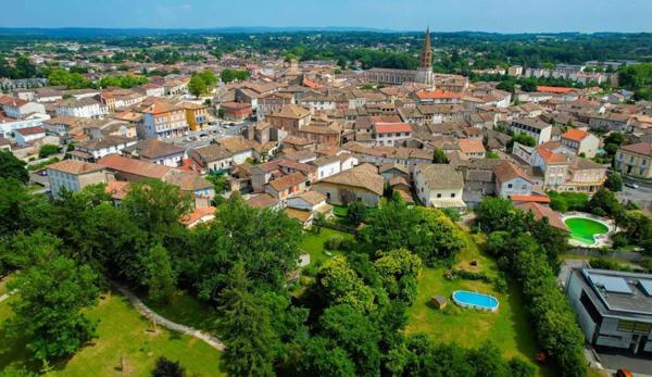Immeuble de rapport 230 m2 – Idéal Investisseur – Centre-ville de Caussade