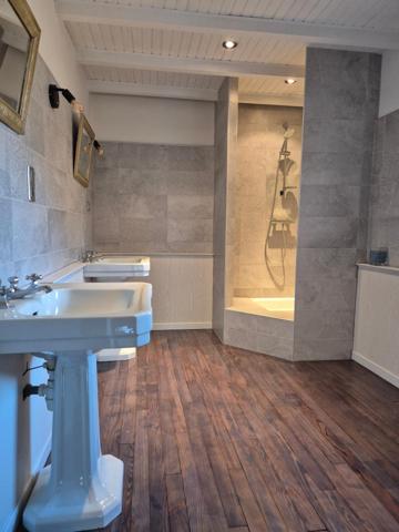 MAISON DE VILLE DE 300M2