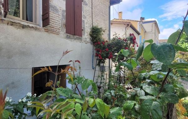 Vente Maison de ville Avec jardinet à rafraîchir Clairac   