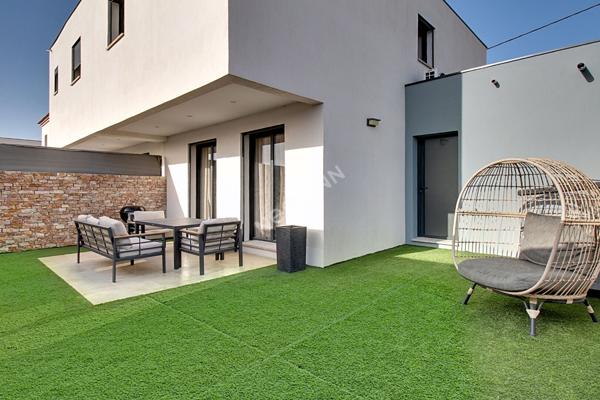 Maison Marignane de type 4 de 93m² avec jardin et stationnements