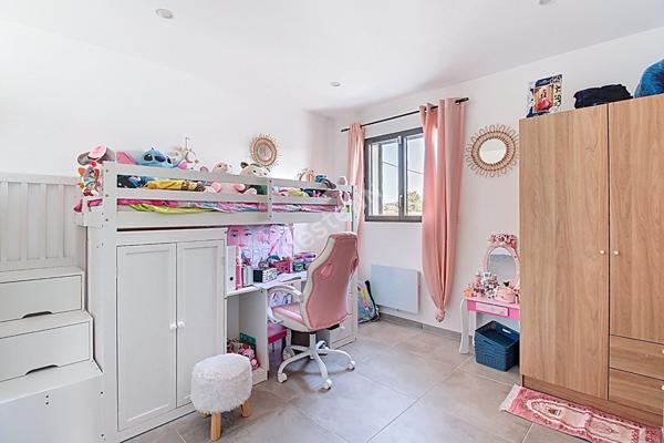 Maison Marignane de type 4 de 93m² avec jardin et stationnements