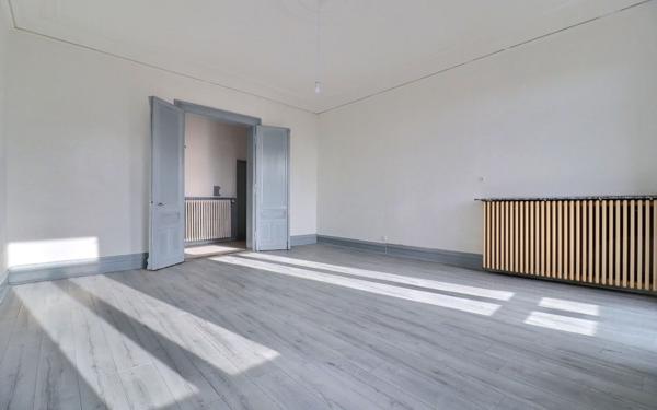 Immeuble à vendre    15 pièces •  Morhange