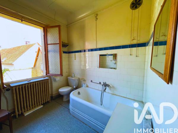 Maison à vendre 10 pièces 187 m² Entrains-sur-Nohain