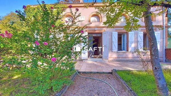 Maison de maître avec double garage