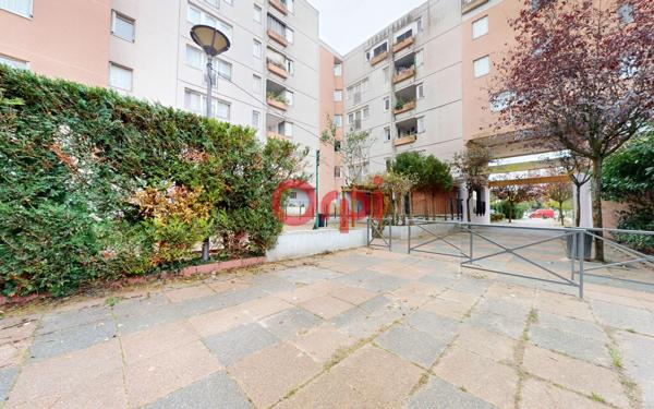 Appartement à vendre    3 pièces • 72,02 m2 Clichy-sous-Bois